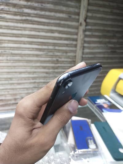 Apple iPhone XR