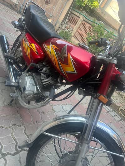 bike fully genuine good condition