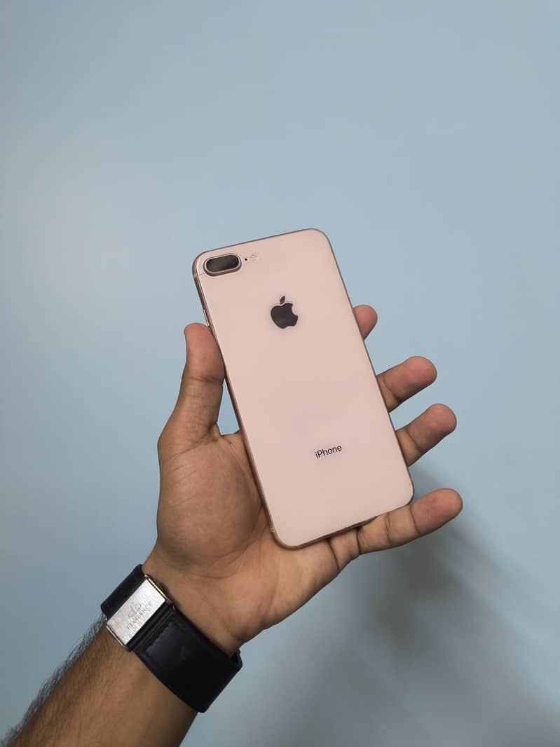 Apple iPhone 8 Plus 0