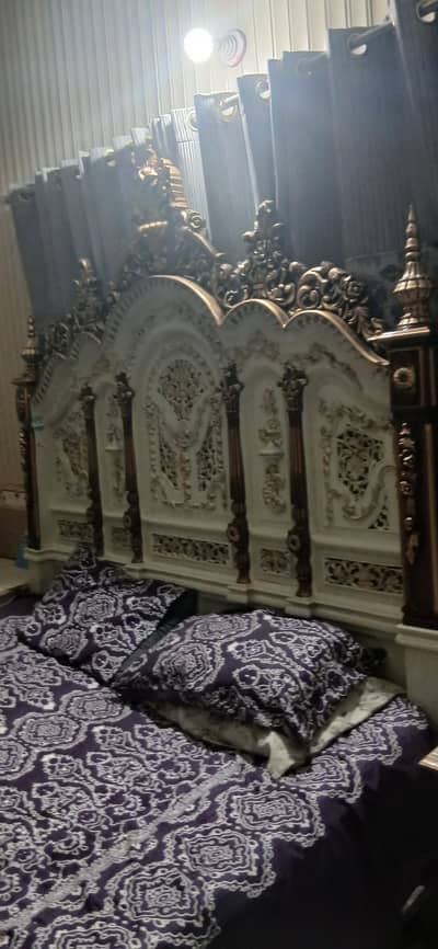 solid sheesham wood bed set slightly used