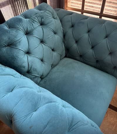 Elegant Emerald Green Comforting Sofa