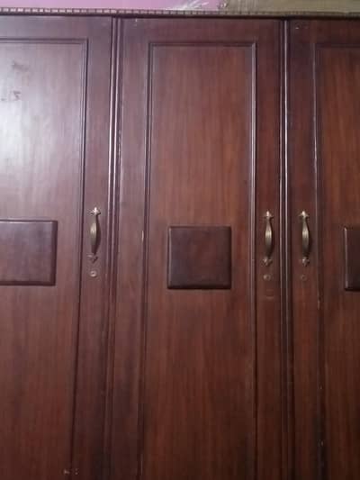 Furniture is in Good condition. 1year used Kia h.