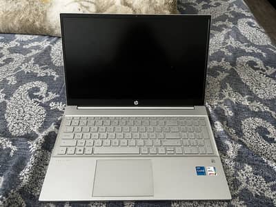 HP PAVILION 15 - 12th GENERATION CORE i5