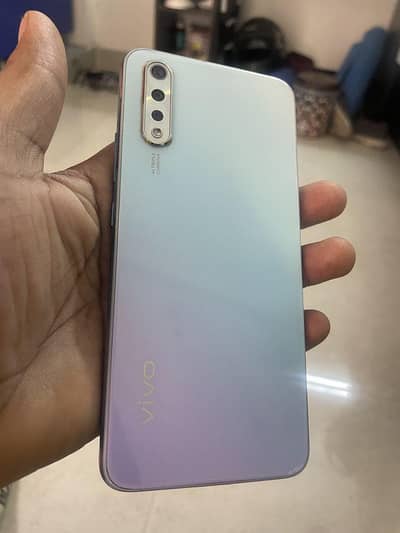 Vivo S1