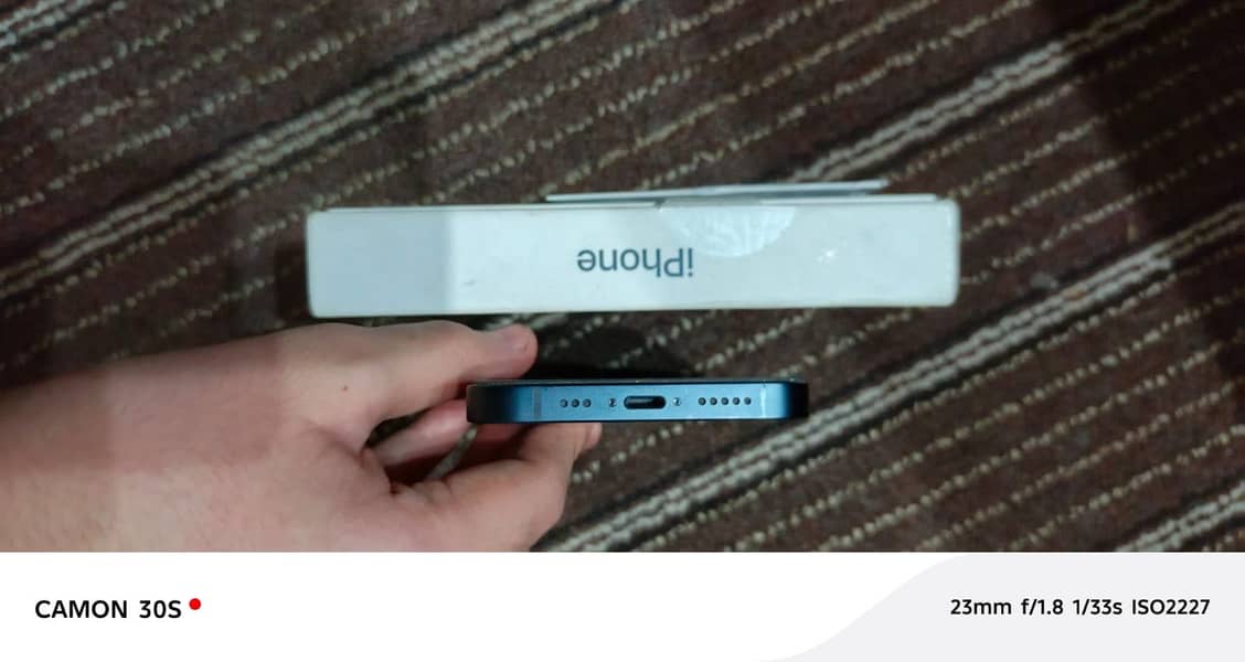 Apple iPhone 13 5