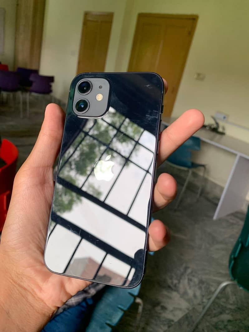 Apple iPhone 12 6