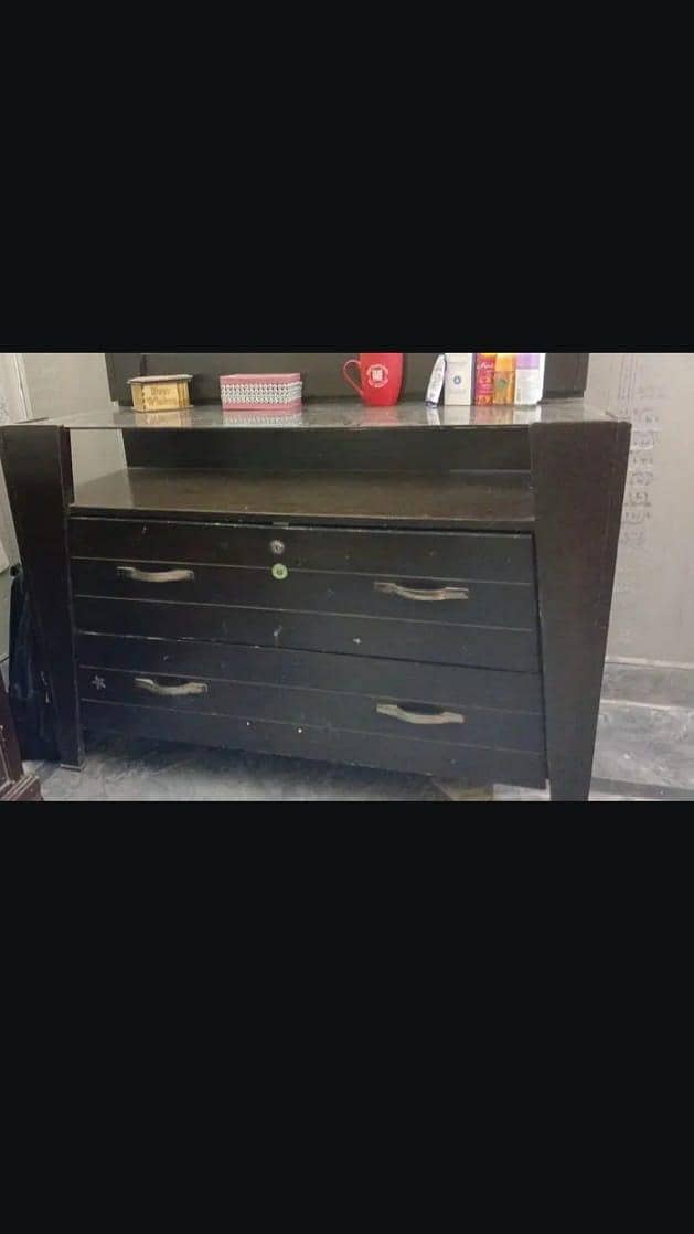 Dressing table 1