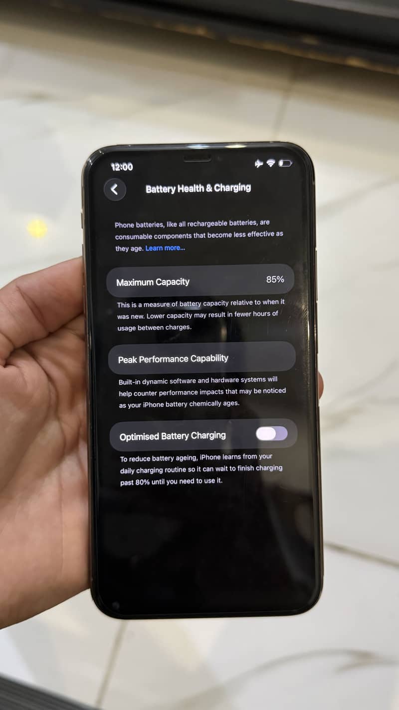 Apple iPhone 11 Pro Max 2