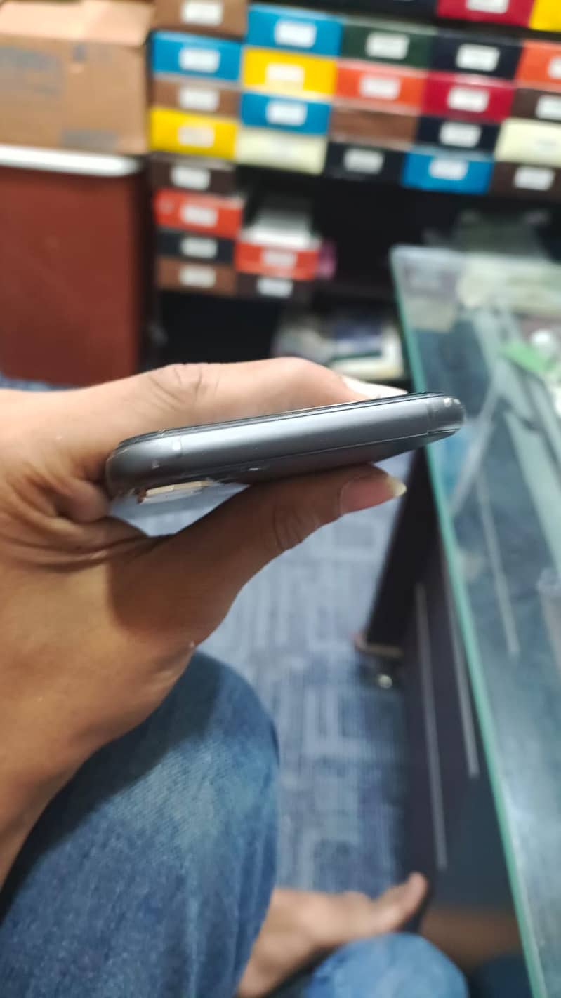 Apple iPhone 11 2