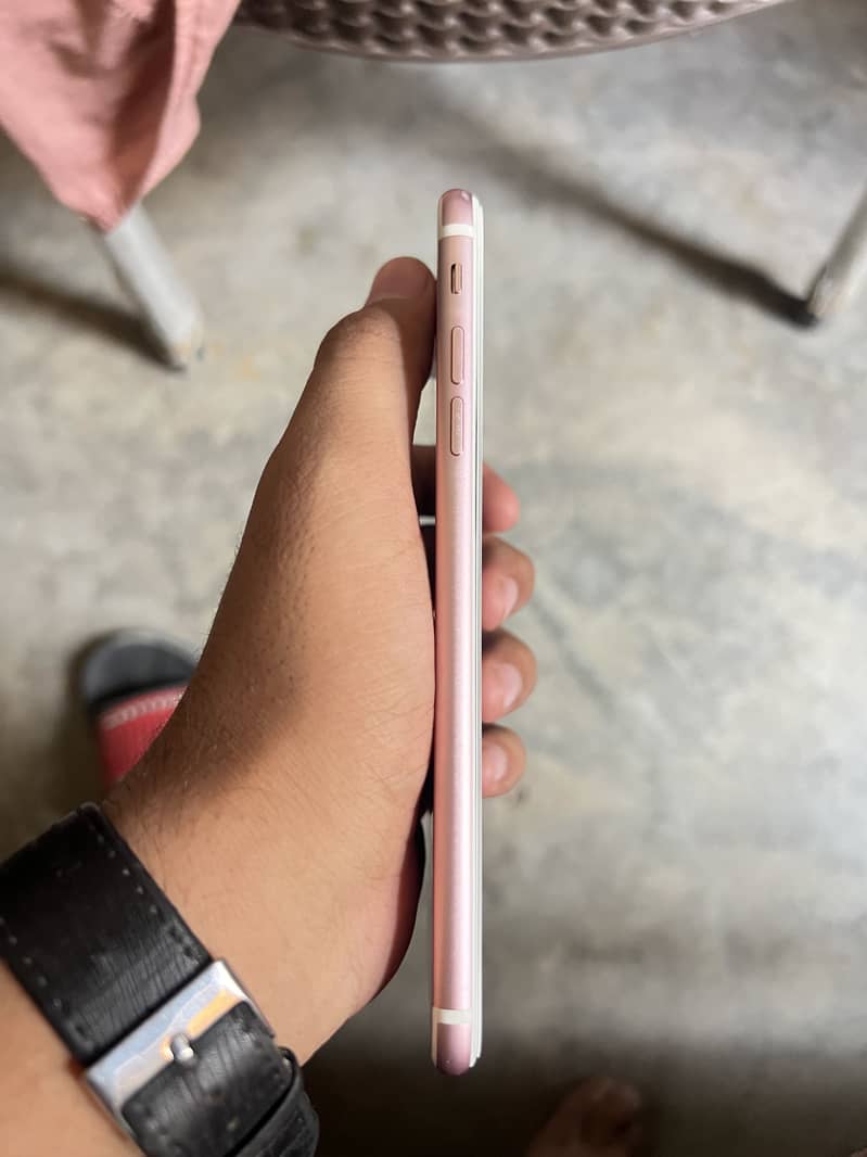 Apple iPhone 7 Plus 3