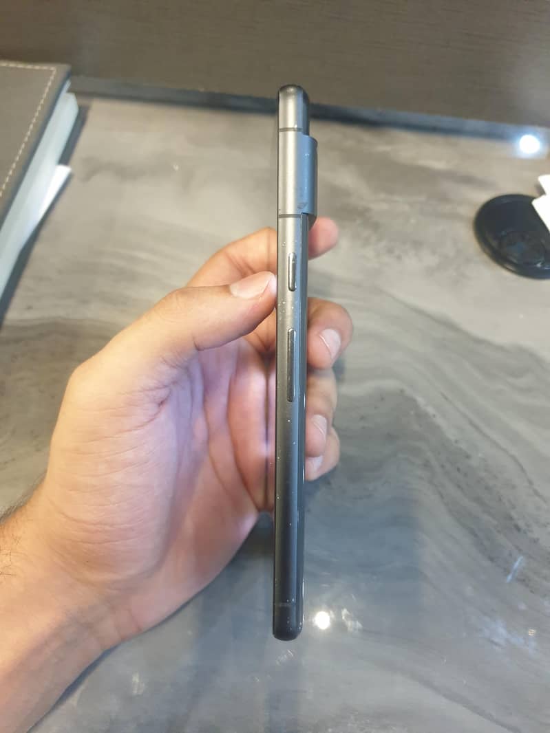 Google Pixel 7 4