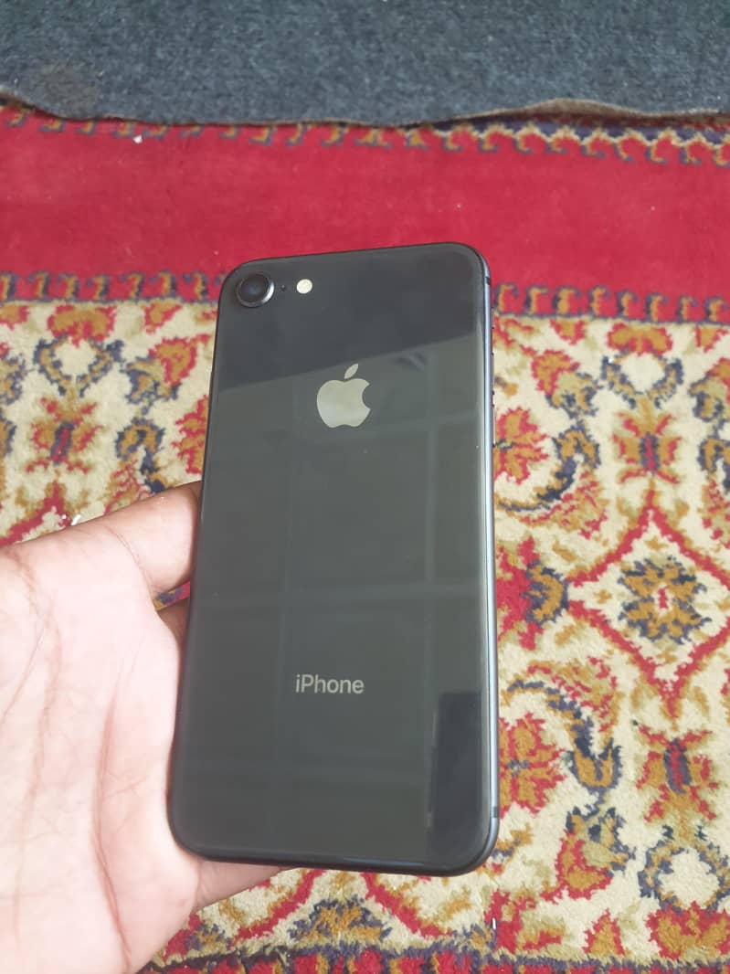 Apple iPhone 8 3