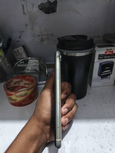 Apple iPhone XR