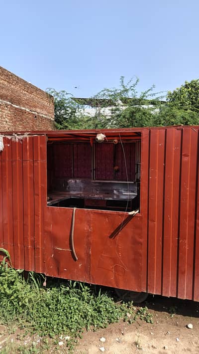 Fast Food Cabin. 20×6 feet.