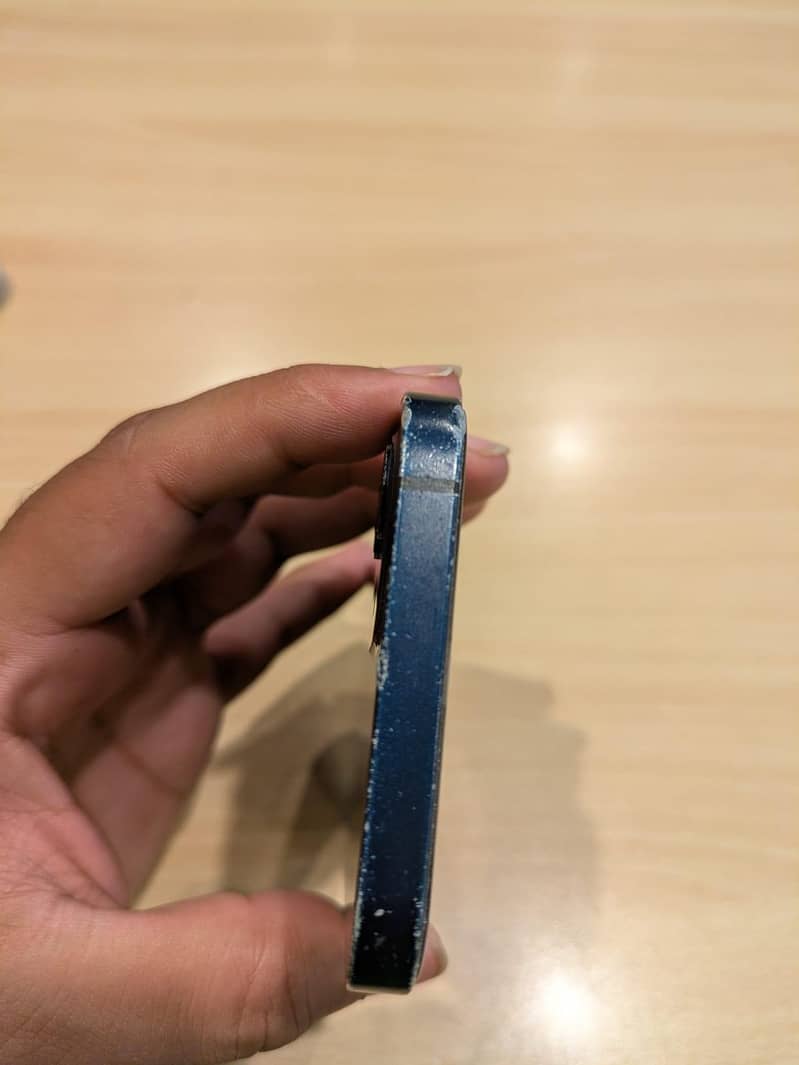 Apple iPhone 12 2