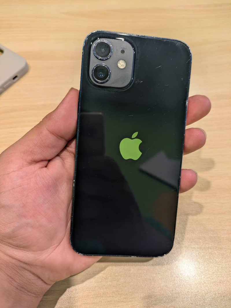 Apple iPhone 12 3