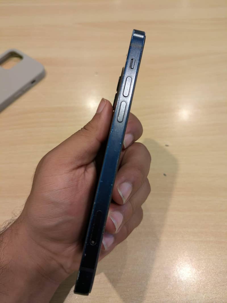 Apple iPhone 12 8
