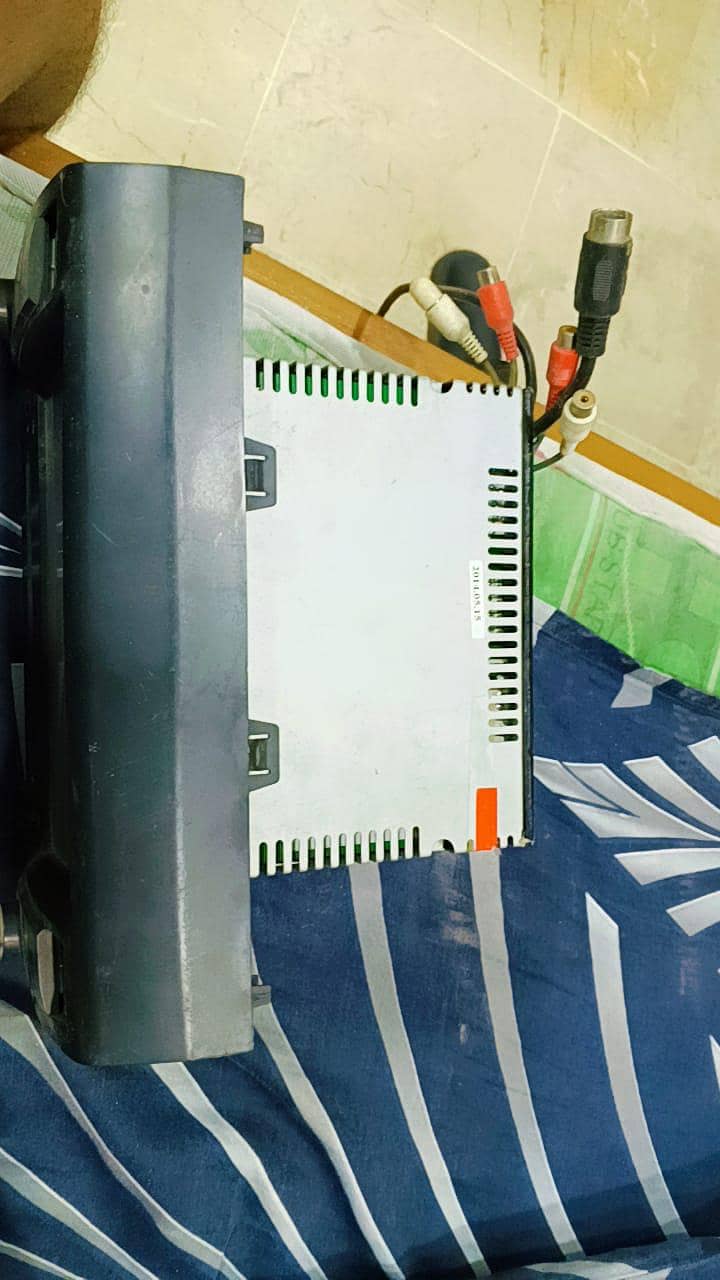 LCD plus CD player original 2