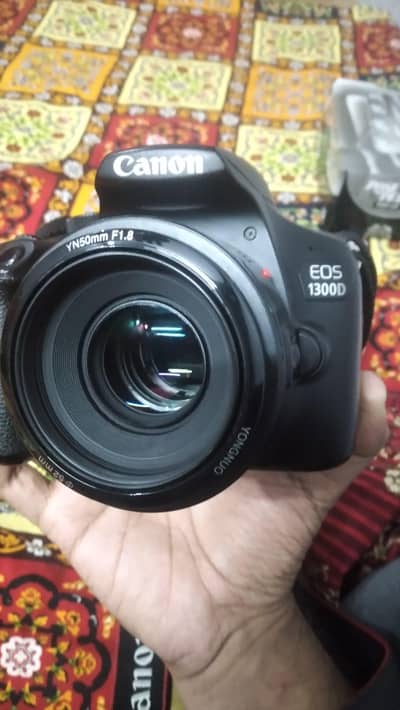 canon EOS 1300D