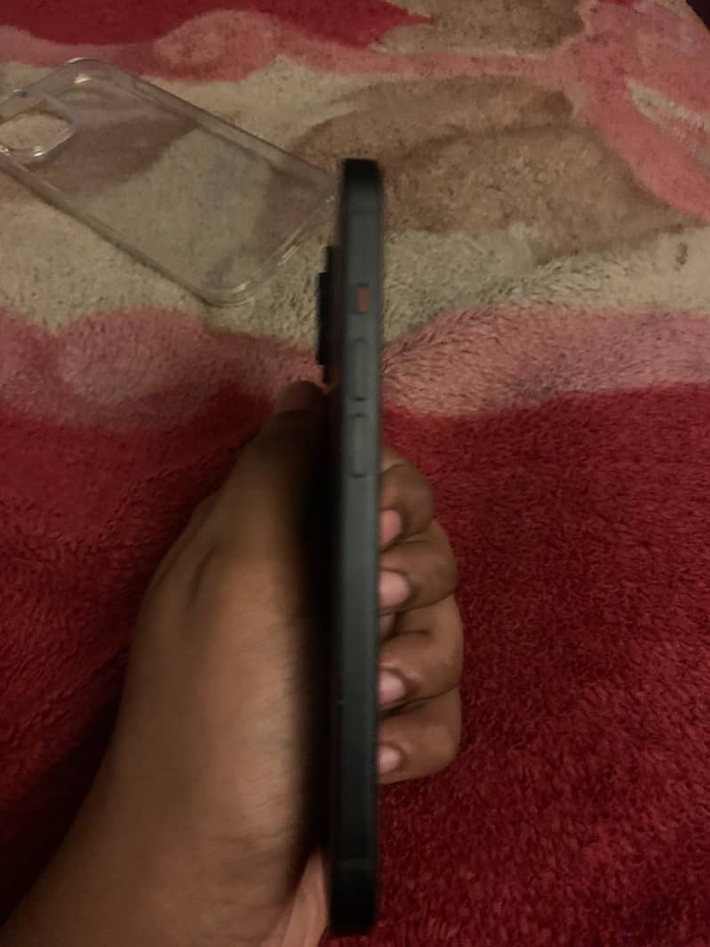 Apple iPhone 15 6