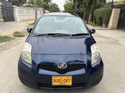 Toyota Vitz 2008/2012 top of the line like new