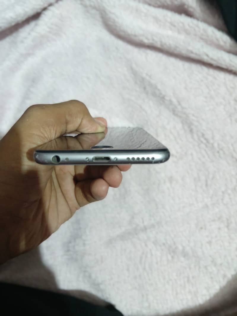 Apple iPhone 6S 1
