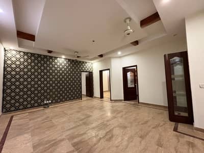 10 Marla House For Sale In Paragon City Lahore
