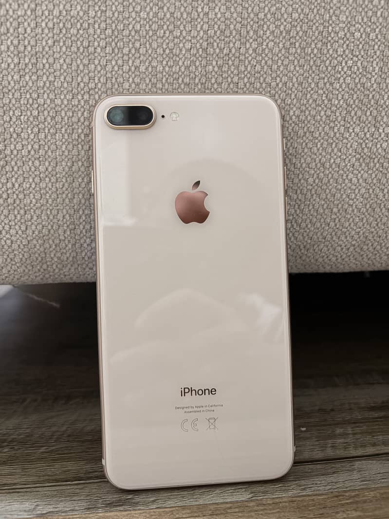 Apple iPhone 8 Plus 1