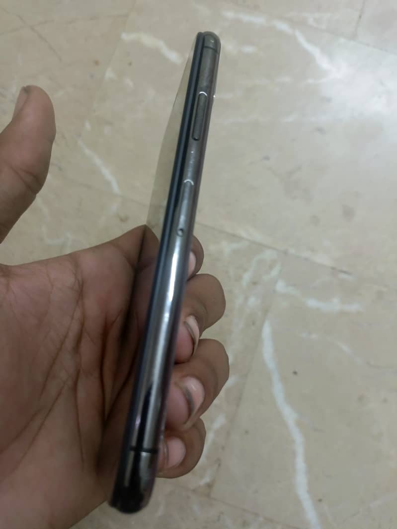 Apple iPhone X 2