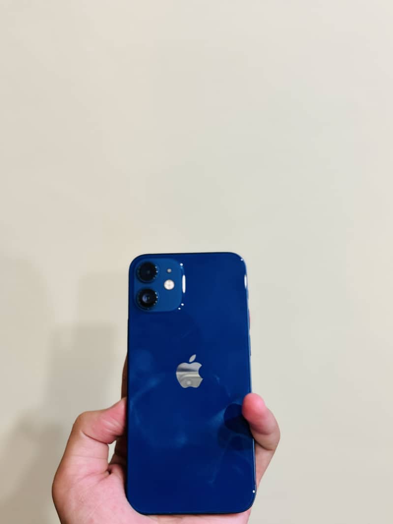 Apple iPhone 12 mini 3