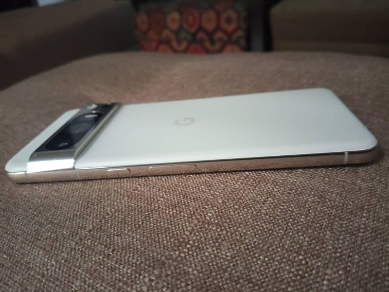 Google Pixel 8 Pro 2