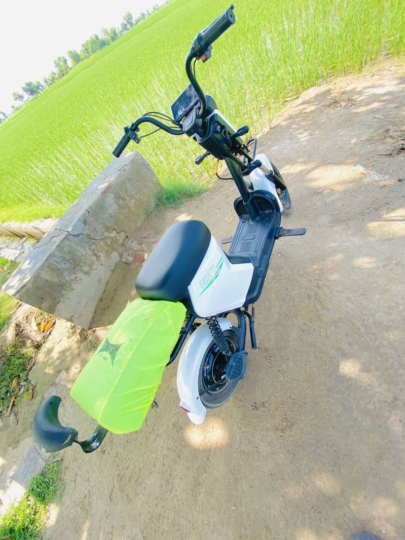 Zippy YJ Future 9