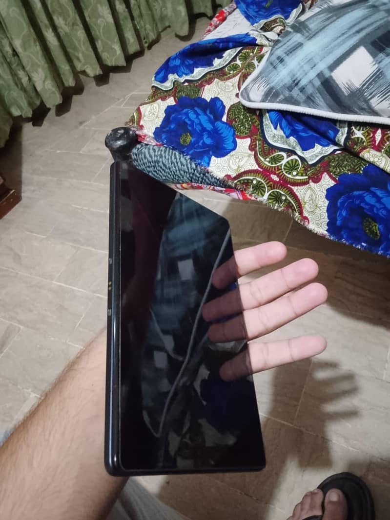 tablet 4/64. snapdragon processor 1