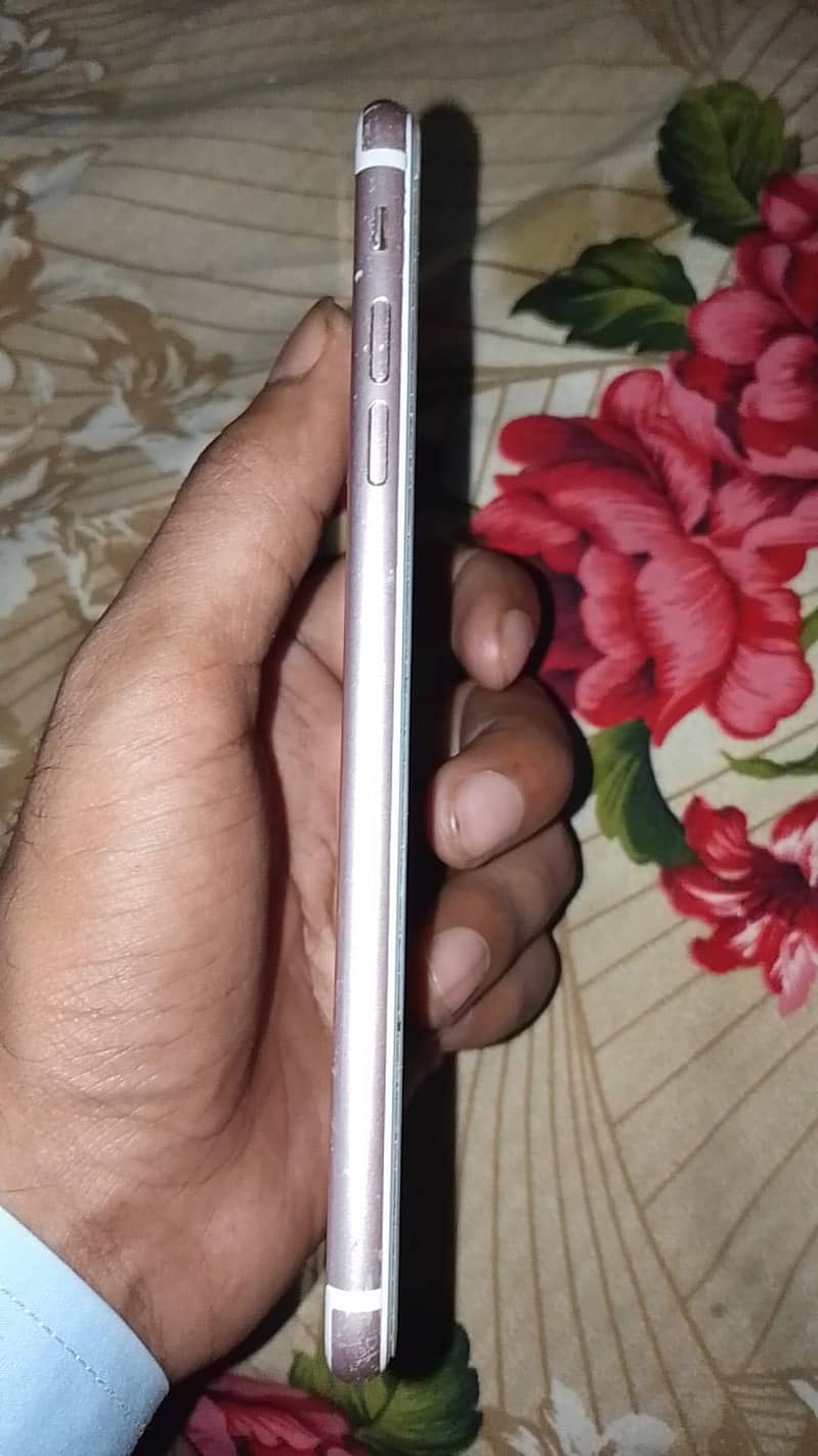 Apple iPhone 7 Plus 3