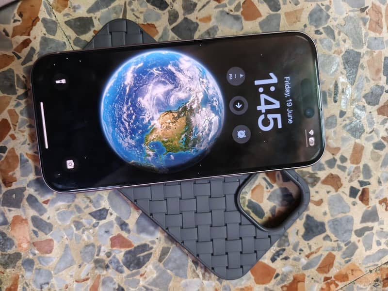 Apple iPhone 15 2