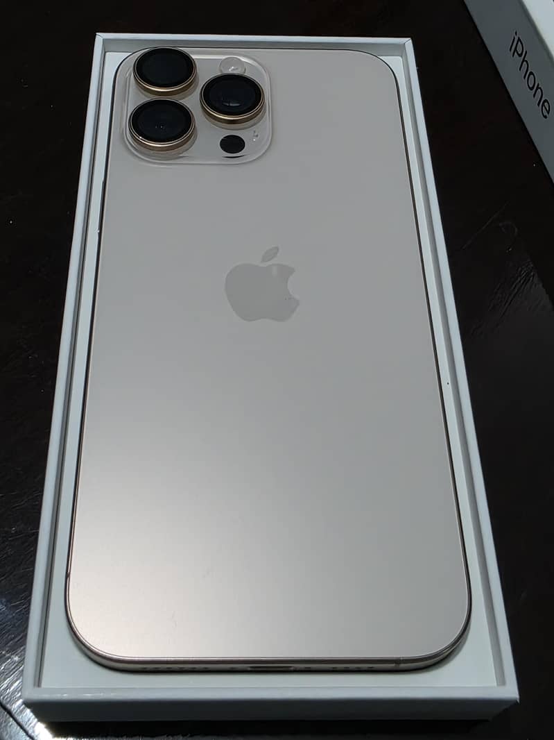 Apple iPhone 16 Pro Max 0