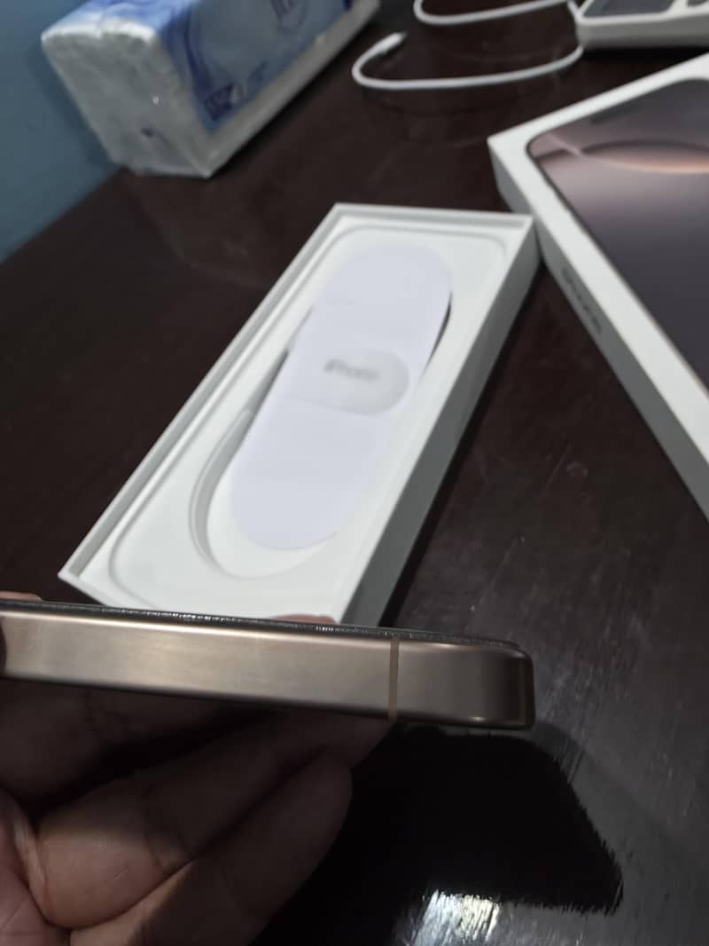 Apple iPhone 16 Pro Max 5