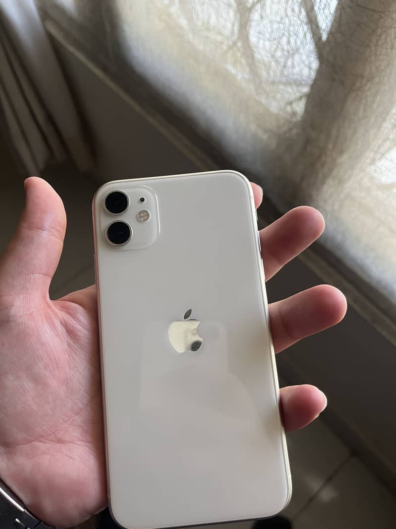 Apple iPhone 11 0
