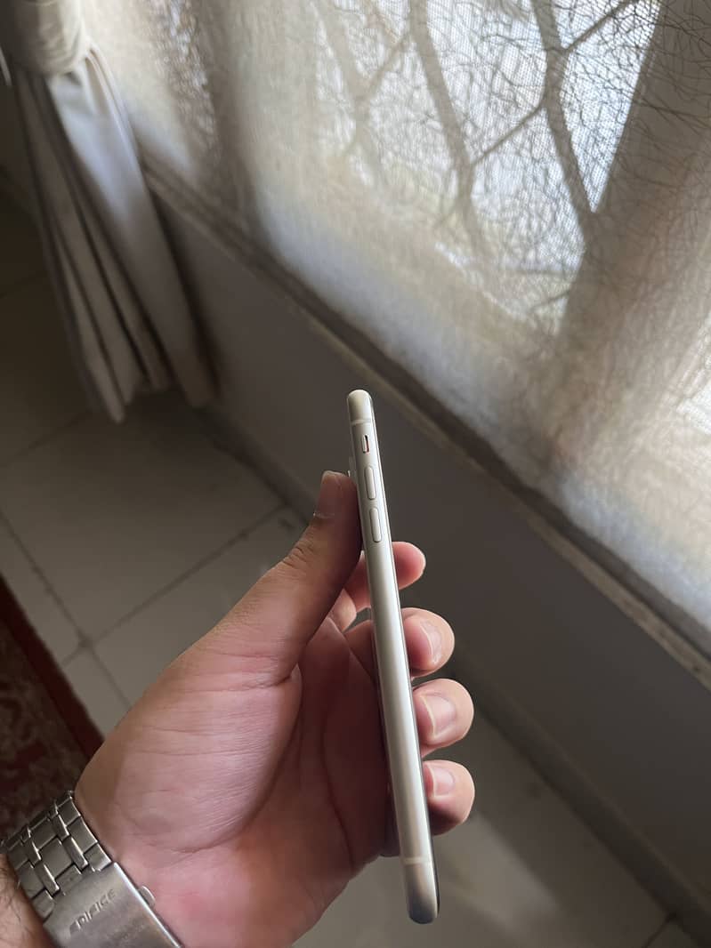 Apple iPhone 11 2