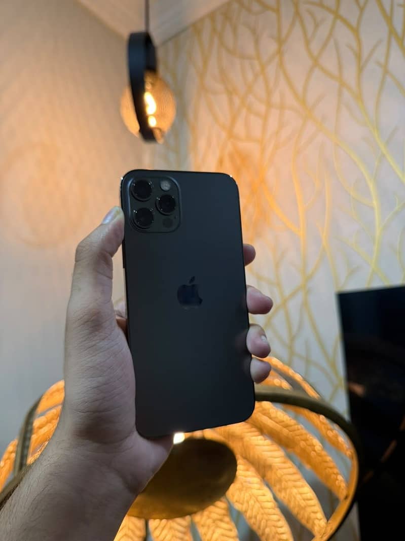 Apple iPhone 12 Pro 1