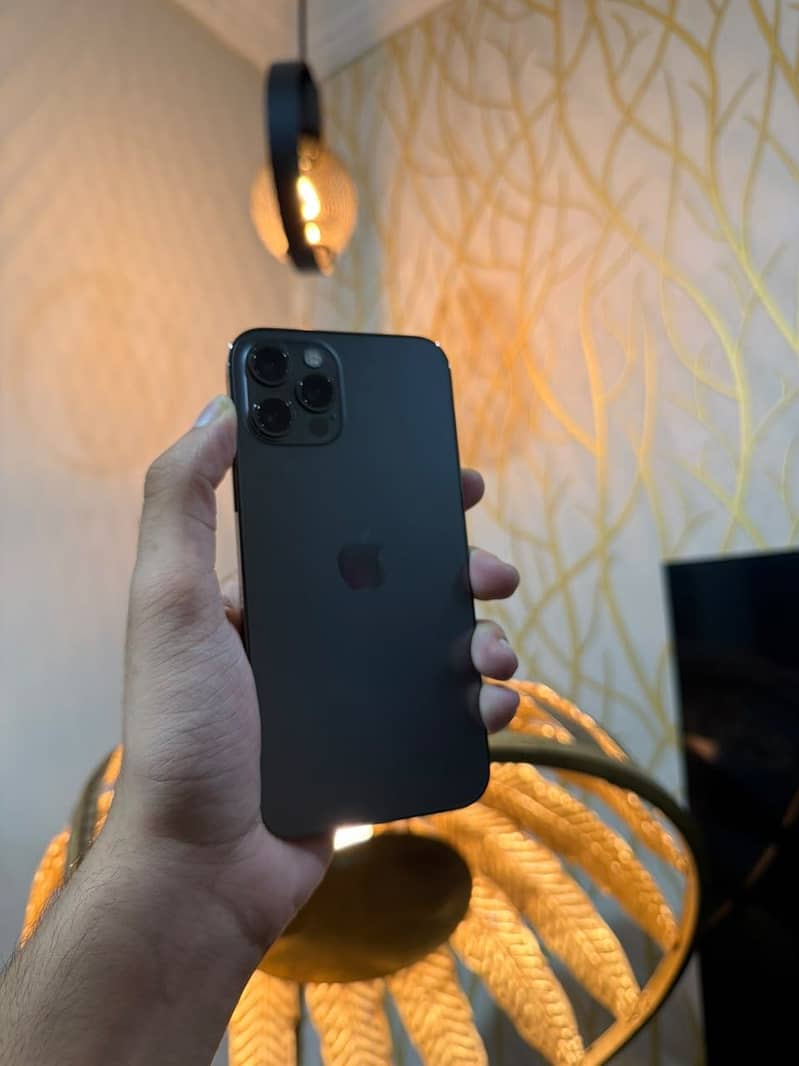 Apple iPhone 12 Pro 2
