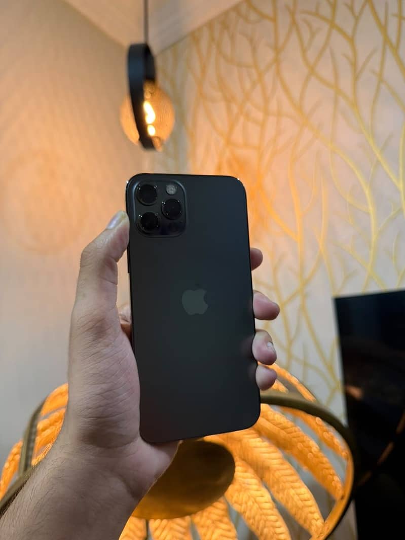 Apple iPhone 12 Pro 4