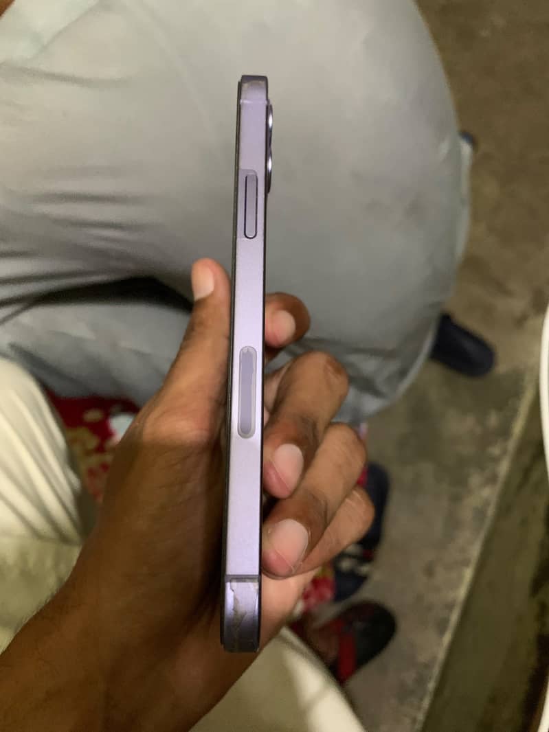 Apple iPhone 12 1