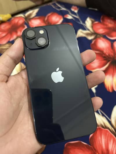 Apple iPhone 13
