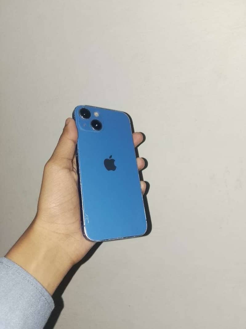 Apple iPhone 13 3
