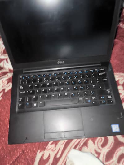 Core i5 8th Generation 4 gb ram-128gb ssd hard)Latitude 7290