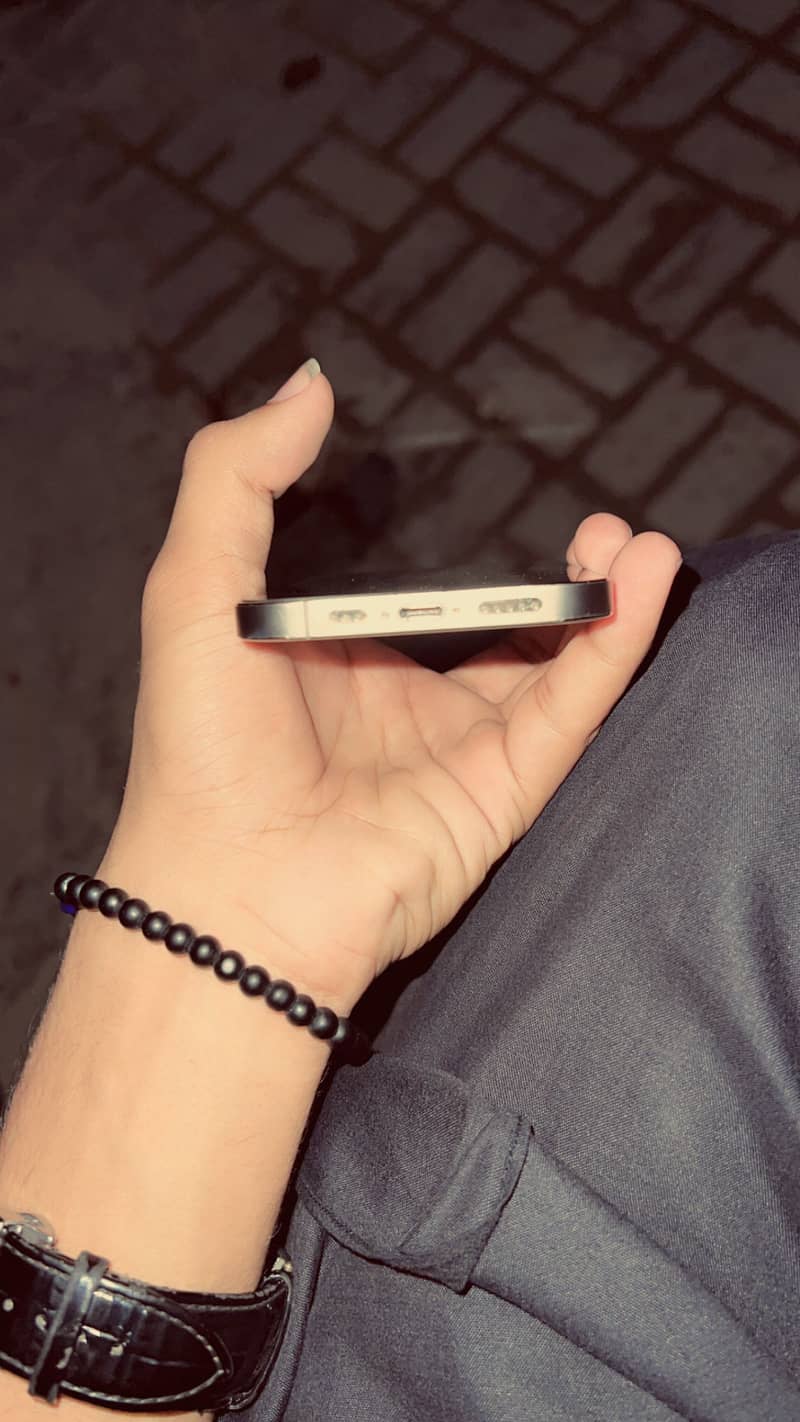 Apple iPhone 12 Pro 2
