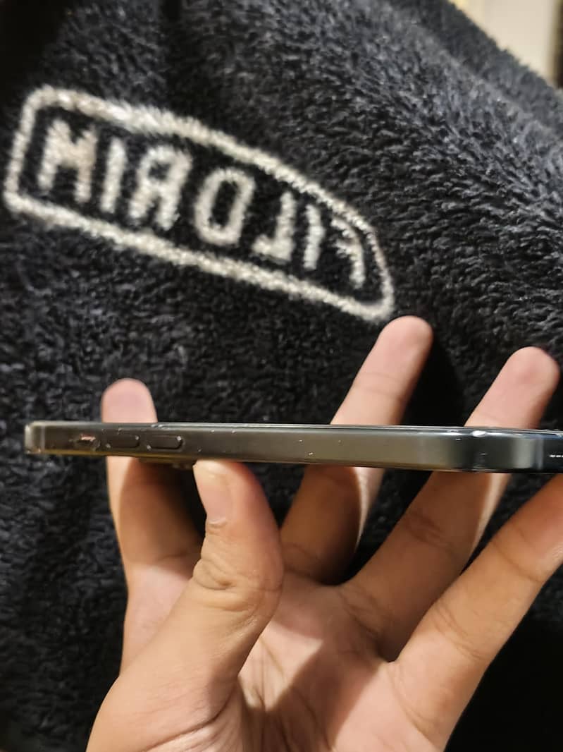 Apple iPhone 15 2