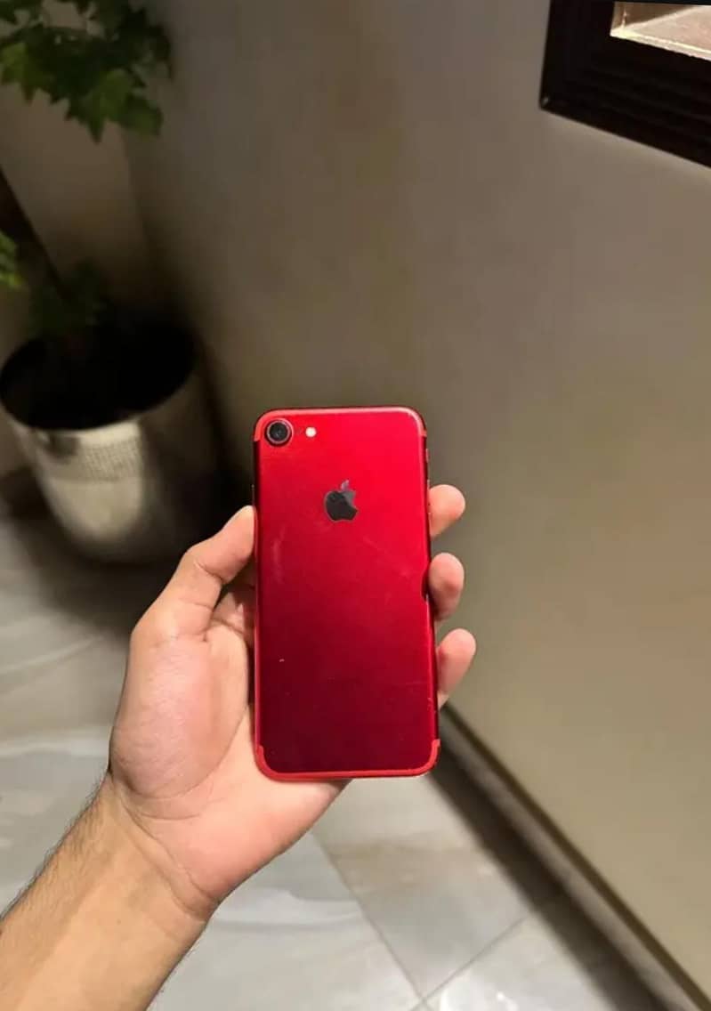 Apple iPhone 7 1