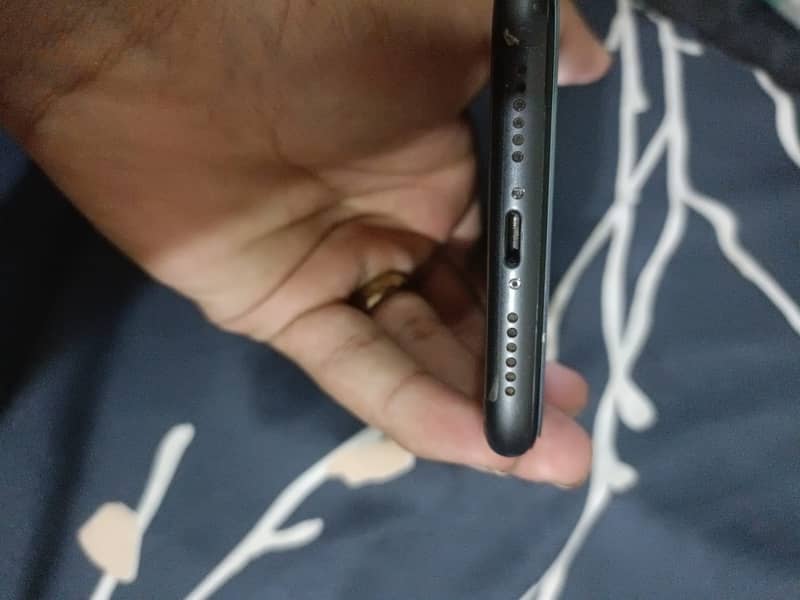 Apple iPhone 11 2